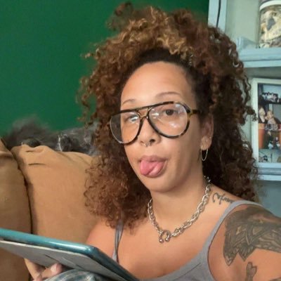 Angela148074's profile picture. Just and outdoors type and sometimes I feel so down bout myself but I know I miss real love