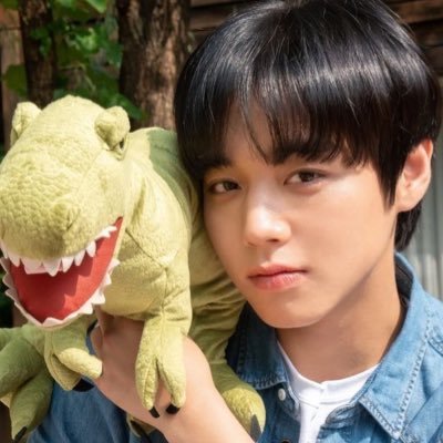 whcmeal's profile picture. they could describe everything with one single word…you know? like omega verse, yaoi