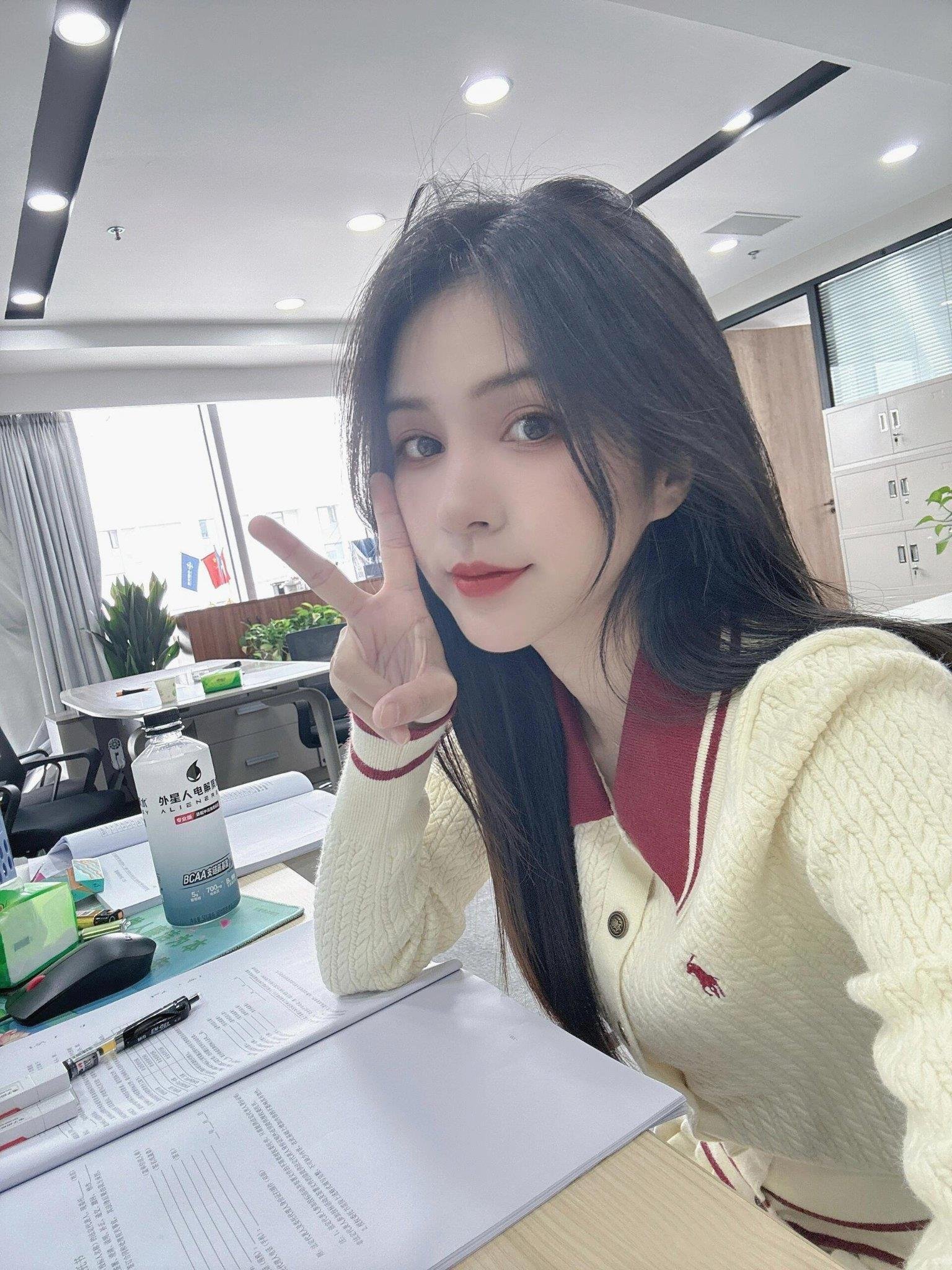 Z3Kgzs4qWzOPQX8's profile picture. 30代前半/トラックの運転手/彼氏ができるまで遊ぶ/せふれ探してます/フォローしてない人にDMは送りません