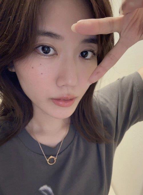 NiRey89982640's profile picture. 私は一人で住んでいて、家にいるのはつまらないので、ここに連絡してもいいです。