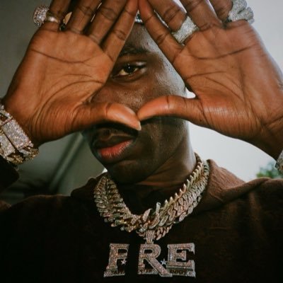 xovisionn's profile picture. 