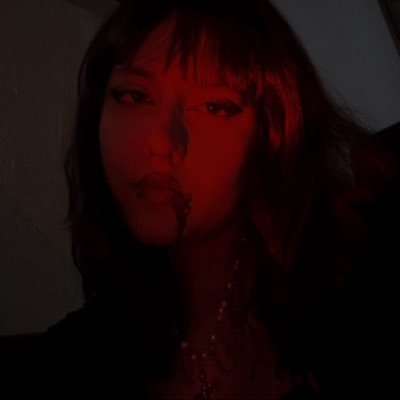 isa0nbeat's profile picture. 24 | faço vídeos sobre minha coleção