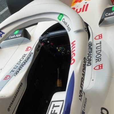 MicroMoon722's profile picture. 