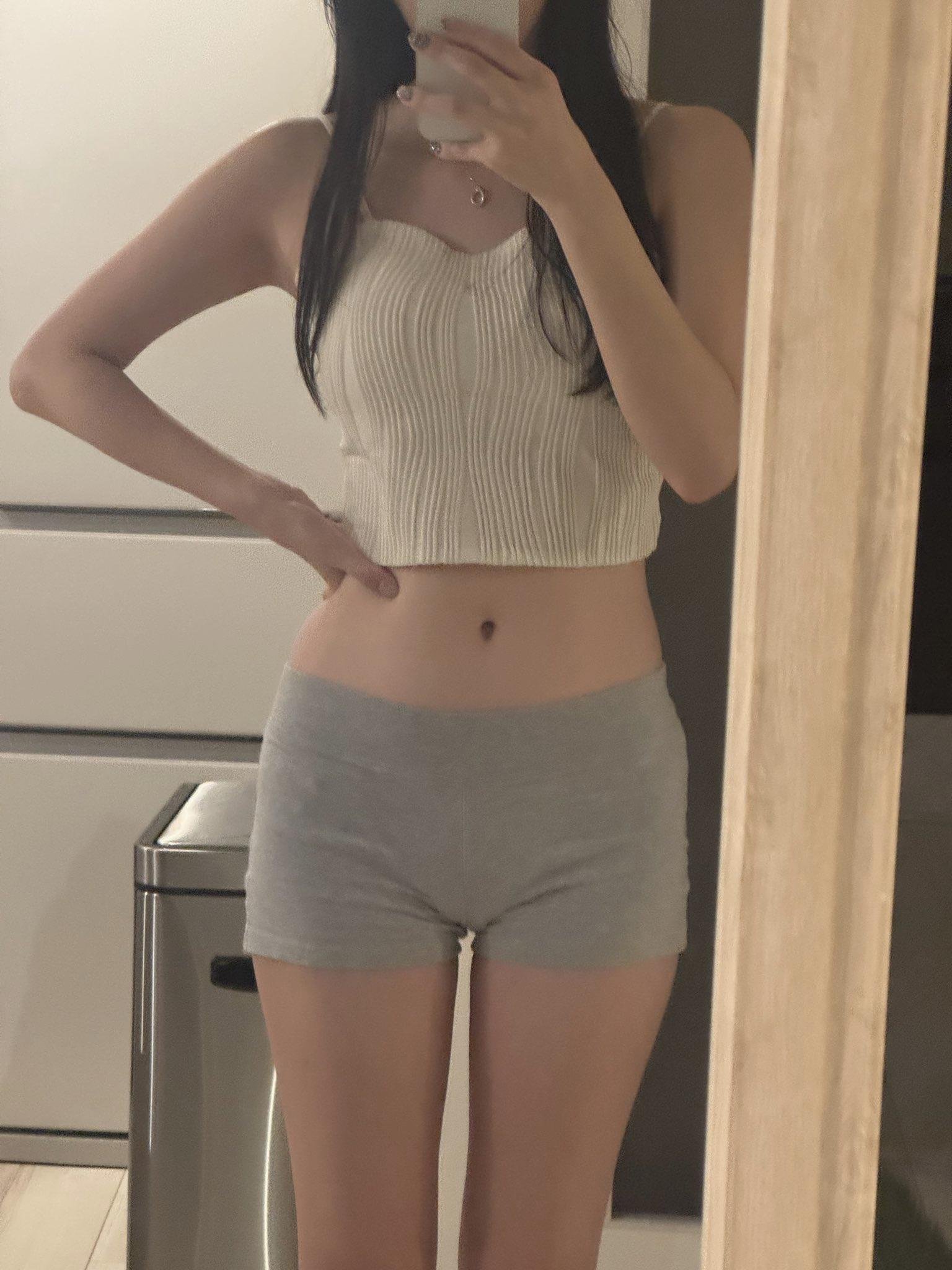 LucelinaLJ3935R's profile picture. 