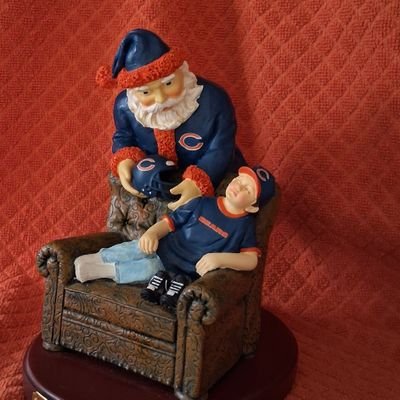 Mybears2's profile picture. Die Hard Bears Fan Chicago Bears r 1 my PASSIONS n life Born same city as Bears 💙🧡
#MaybeImCrazy ♥#34 #55 #33  #99 #sweetness #Briggs #Peanut #Danimal #Mongo