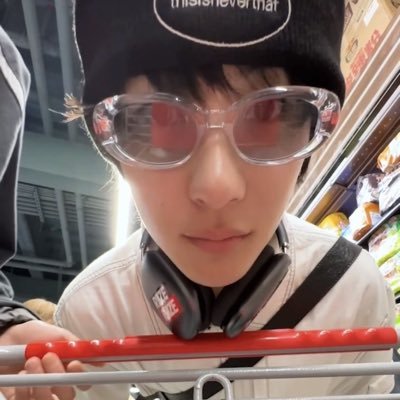 geniusmoo_'s profile picture. road to thammasat u.