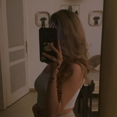 4l0u_'s profile picture. camel polia c’est la DA.