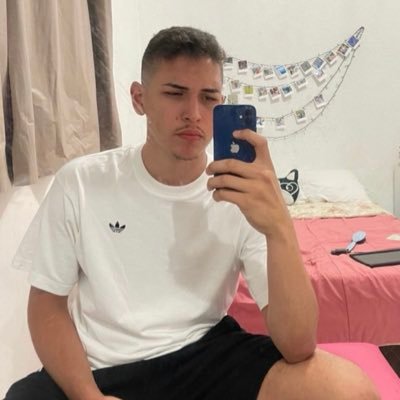 Bento61805Bento's profile picture. 