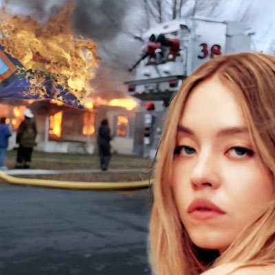 caro_ad's profile picture. Si me cancelan estoy en @hola_feos_. Soy🐢legendaria. Un día se me ocurrió #HolaFeos y quedó. Contadora para los amigos.