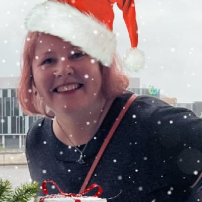 Queenofthe80s's profile picture. Insurance by day, by night I'm a presenter live every Tuesday & deputy chair for CHR #hospitalradio My twitter is full of #80s & general joy when I can!🎶👸🏻