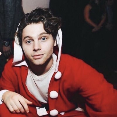 LukeHemmingArmy's profile picture. Hey Violet/PTPL follows\ from England