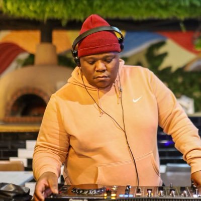 Mapholobzz's profile picture. Jan babies co founder, hip hop and smooth rnb Dj Fifa Pro Club player