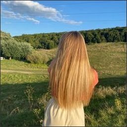 Maira864800's profile picture. 