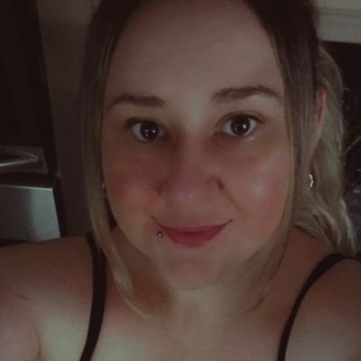 Leanne89_'s profile picture. book reader 📚 / film nerd 🎬 / boxing fan 🥊/ cat mom of 3 / AuDHD / true crime & tea addict / turn the music up till u can't feel a f*king thing 🎧