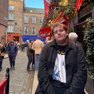 shoegeezer_'s profile picture. divorced dad, retired hockey player, vietnam veteran and pro football enthusiast.