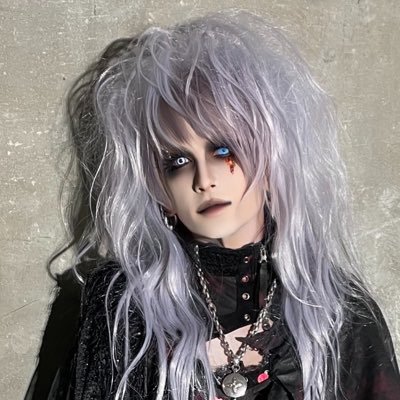 daisuke_side's profile picture. THE SOUND BEE HDのVo 有吉反省会に出演した和歌山産の死神です。ヴォイストレーナー。パワーストーン制作販売。昔はmedia youthで歌ってました。現在DaISUKE DARK SIDEsolo とMY LAST BREATHでも活動中。 出演依頼 グッズCD通販 パワーストーン制作はDMにて。