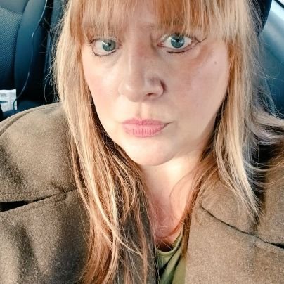 hannahlbr's profile picture. ⚔️lloɹ u ʞɔoɹ ʇsnɾ sʇı̣⚔️. Blades.   ❤️❤️❤️