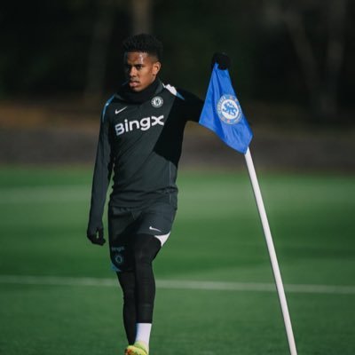 cacct1001's profile picture. livin another day @chelseafc #ripcity