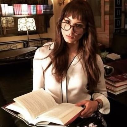 wellyesblood's profile picture. bands, books and films.