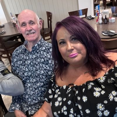 MrsMSpringsteen's profile picture. Bruce Springsteen Superfan. Lover of Wine and a secret Sheffield Wednesday Fan born to run 🏃🏻oh and I love a pie sarnie 🐷