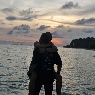 Momo_rifay's profile picture. dimo110523