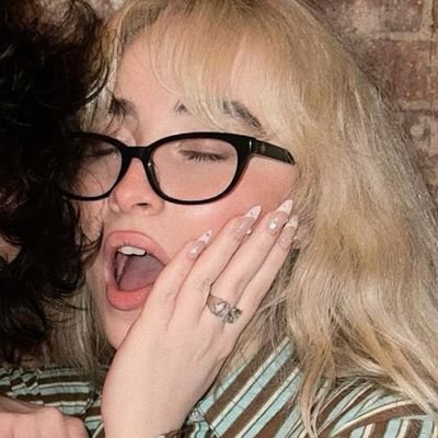 riihwzy_'s profile picture. 𝟏𝟏𝟏.
                                                     can we meet again?