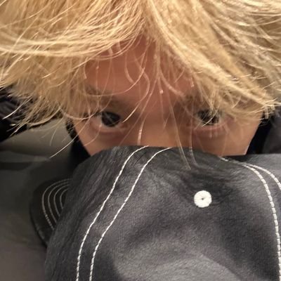 seishsiro's profile picture. nanti kita beli telur gulung.