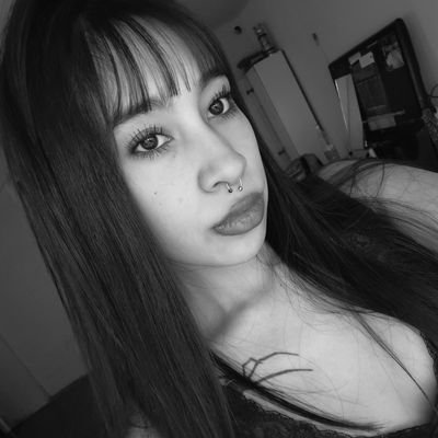 l4rit4_'s profile picture. 