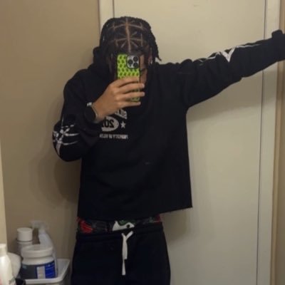 crown_lilmike's profile picture. I'm SELFISH With The Love, I Need ALL The PRAISE