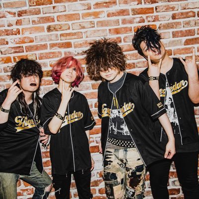 y_t00offi0810's profile picture. 中3 ｜髭団・W会員｜ファン歴 ・5年｜ライブ参戦・Kアリ 2024/11/13 日産2025/5/31-6/1｜Jam's・年会員｜ファン歴・1年｜ライブ参戦・バベル北海道 2025/11/2