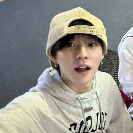 bluishmoonsxz's profile picture. kpop multi stan 🩵 || for my skibidi heath 𝞋𝞎