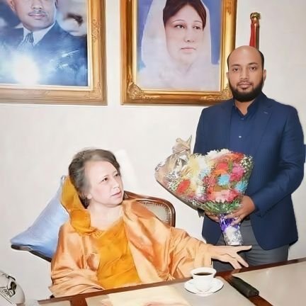 KobirulAmin's profile picture. পাখি উড়ে গেলেও পালক ফেলে যায়,, আর মানুষ চলে গেলেও ফেলে যায় স্মৃতি..😁😁