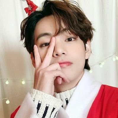 sanjipity's profile picture. queria morar dentro do bts e só sair pra ler one piece