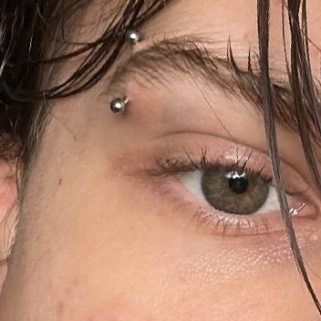 coleirinha69's profile picture. 苦