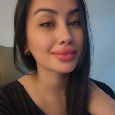 Kelly02937's profile picture. Certified drama-free since… okay, yesterday.
Probably eating while tweeting.
If I disappear, I’m recharging my social battery. 🔋😌