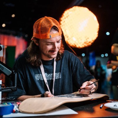 creedxdesign's profile picture. Illustrator • Design Lead @spacestation 🛸