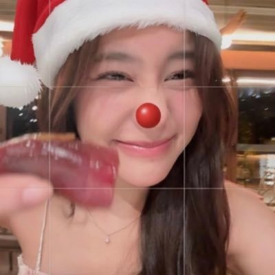 karlitchas's profile picture. lookmhee lesbica