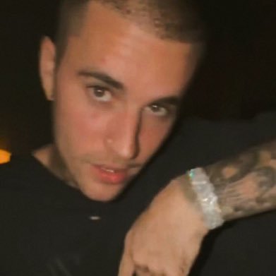 crfcurry's profile picture. 