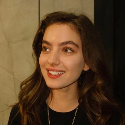 imeliiz's profile picture. ” يُؤخِّرُها الله ، وَ لَكِنَّهُ . . لا يَنساها“.