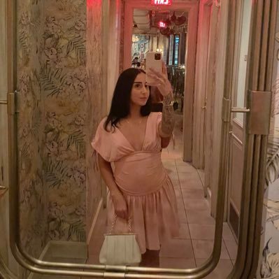 zuzasart's profile picture. 