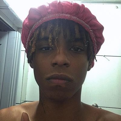 arthlahey's profile picture. Trafique drogas, roube bancos, não seja um larápio