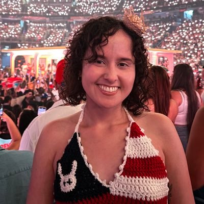 theenuh's profile picture. she/her • ♒️ • 🇵🇷