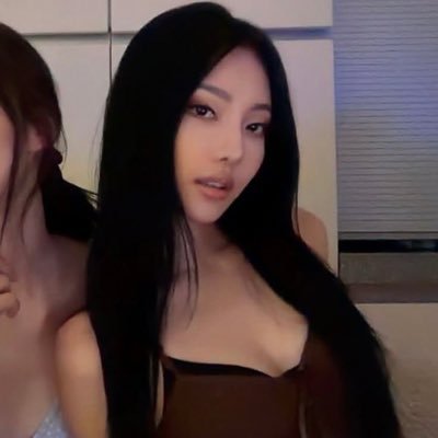 awwatut's profile picture. random things