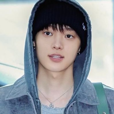 ejpopbase's profile picture. 