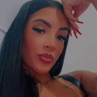 melloSfab_'s profile picture. Me, a thousand times me./ maquiadora profissional ✨