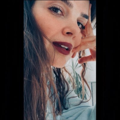 feridesouza's profile picture. Benim de söyleyeceklerim var.