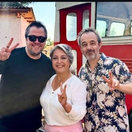 Aprueboel4del9's profile picture. justicia

1.Principio moral que inclina a obrar y juzgar respetando la verdad y dando a cada uno lo que le corresponde.