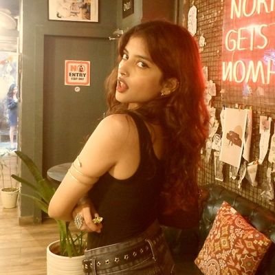 v4nsh1kaa's profile picture. 🇵🇸