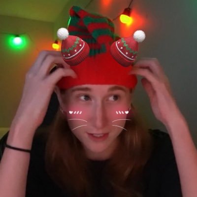 strwberreiu's profile picture. serious about katie b and sassystewie | priv: @C00CHIEVELUV