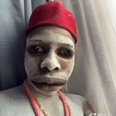 onomeg2005's profile picture. @meme @messi @FCbarcelona
Full-time overthinker, part-time adult.